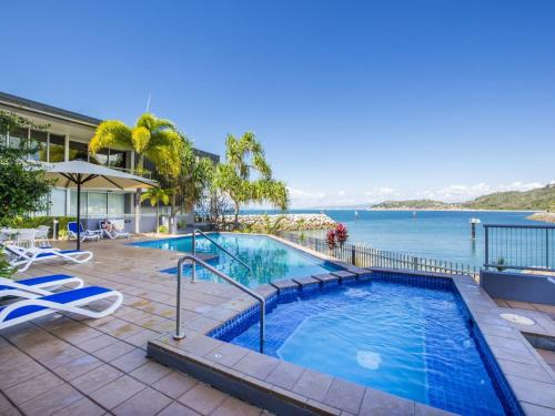 Nelly Bay Apartment | 1 Bright Point Apartment 2204