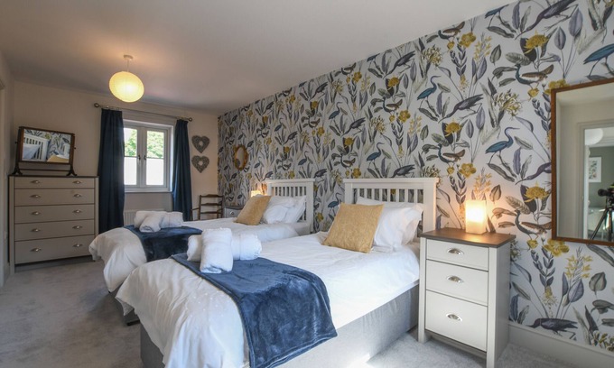 Long Melford Cottage | 1 Coconut Cottage, Long Melford