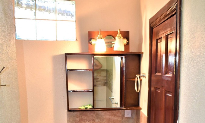 San Isidro Apartment | 1 Double bedroom 20 min Alajuela airport. Best views!