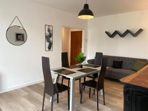 Espalion Apartment | 1 Espalion superbe appartement hyper centre ville