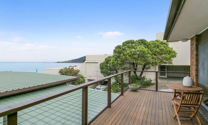 Lorne Apartment | 1@ Fifty Nine - Beach Side Classic