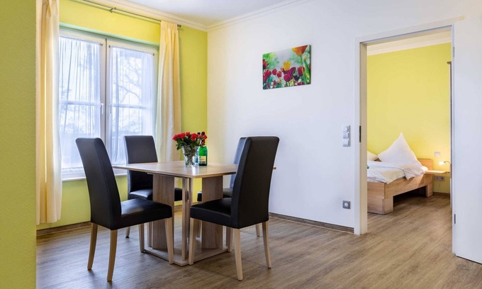 Pepelow Apartment | (1) Gerhard, 2-room apartment, terrace, ground floor - Ostseeferienhaus Drachenflieger