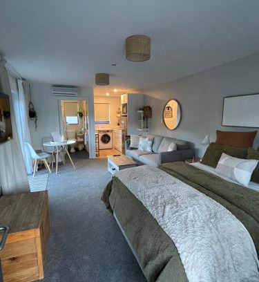 Glenorchy Apartment | #1 Glenorchy Alpine DELUXE Suite