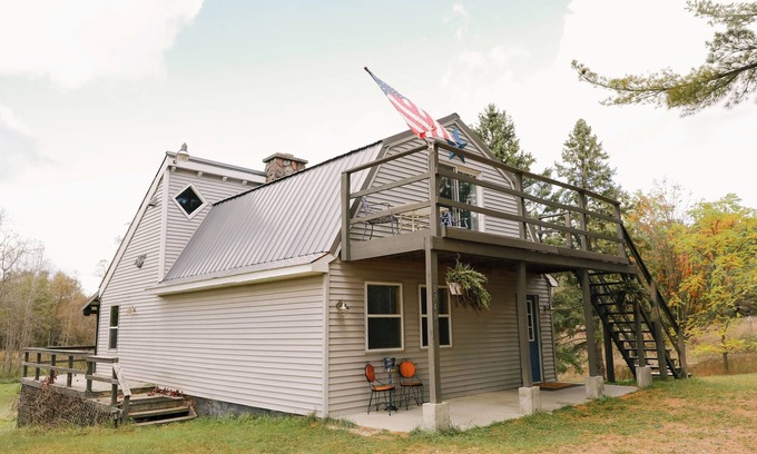 Cheboygan County House | 1 large loft bedroom house, Family Friendly, Close to attractions, relaxing!