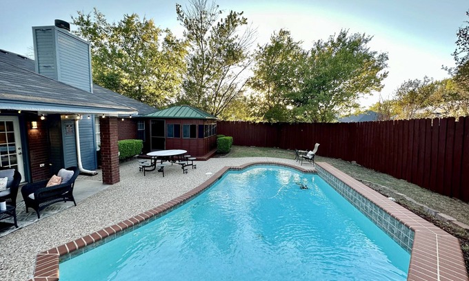 Killeen House | 1- Luxurious Cozy Home w/Pool, Hot Tub Hut, Sleeps 8+