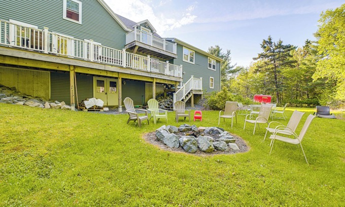 Southwest Harbor House | 1 Mi to Acadia National Park: Spacious Retreat!