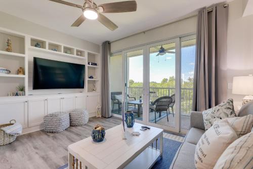 Ruskin House | 1 Mi to Beach Coastal-Zen Ruskin Retreat!