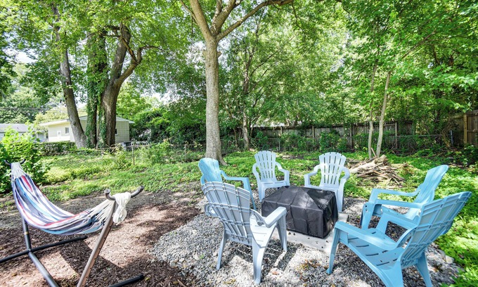 Hampton House | 1 Mi to Beach: Home w/Patio & Grill in Hampton!