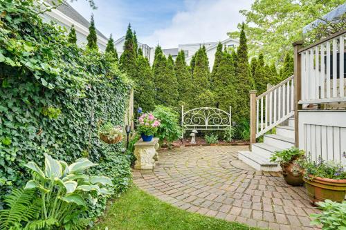 Manchester-by-the-Sea House | 1 Mi to Beach Manchester-by-the-Sea Retreat!