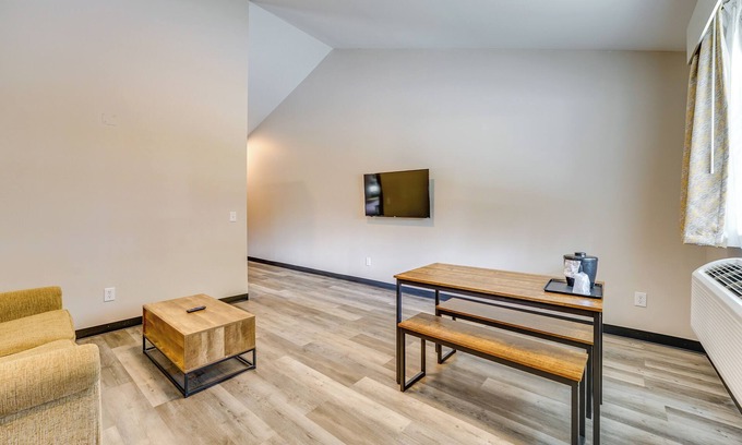 Port Huron Apartment | 1 Mi to Beach: Peaceful Port Huron Escape