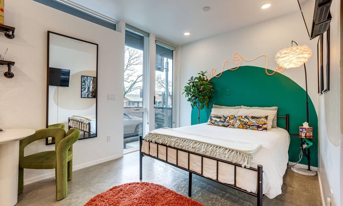 Land Park Apartment | 1 Mi to Downtown Sacramento: WFH-Friendly Studio!