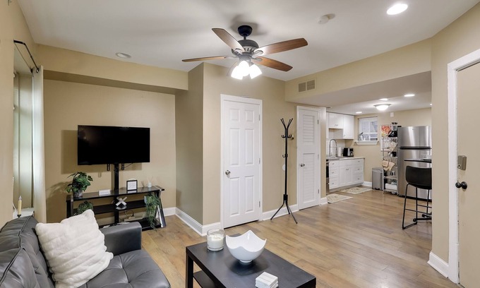 Wilmington House | 1 Mi to Dtwn Wilmington: Convenient + Cozy Home!