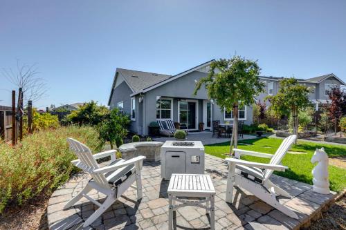 Winters House | 1 Mi to Dtwn Winters Home with Fire Pit and Patio!