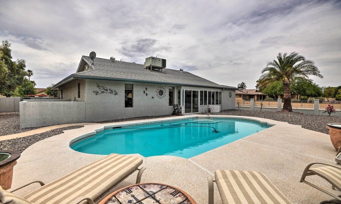 Sun City West House | 1 Mi to Golf Courses: Sun City West Home w/Grill