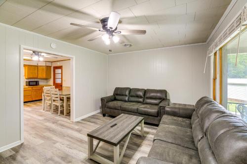 Damascus House | 1 Mi to Virginia Creeper Trail Serene Family Home