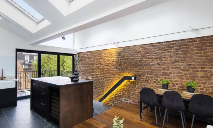 Euston House | 1 Min Walk to Euston Station | Modern Townhouse
