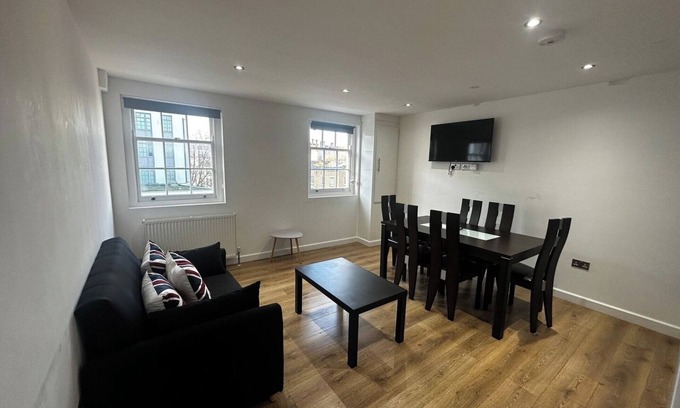 Somers Town Apartment | 1 minute walk to tube station