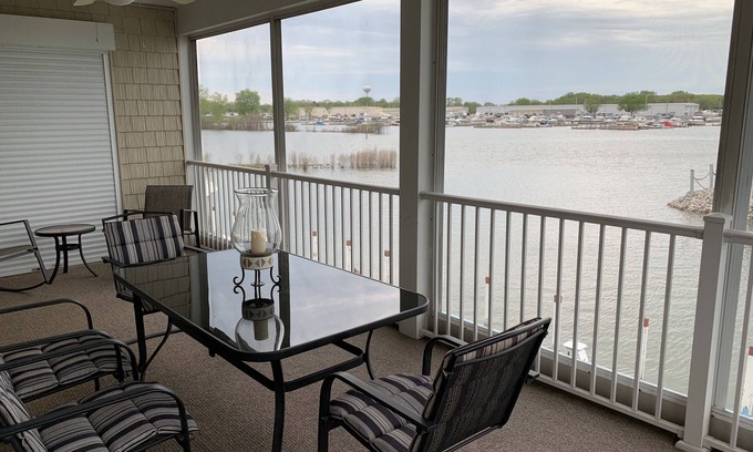 Gypsum Condo | 1 of 4 Waterfront Rental Units - Clean, Safe & Small Complex Sleeps 8-32