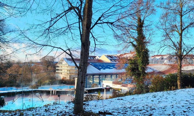 Bad Griesbach-Therme Apartment | 1. Reihe Bademantelgang Appartement mit Terrasse Thermen-, Park- und Gartenblick
