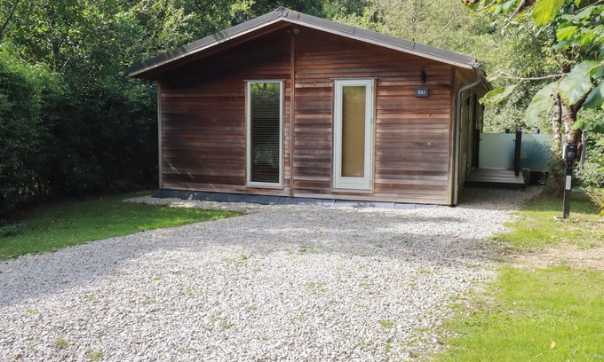 Looe Cottage | 1 STREAMSIDE, pet friendly, country holiday cottage in Lanreath