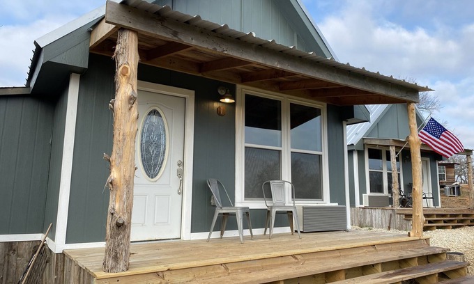 Whitney Cottage | #1 Tiny LIL Luv Shack ⚜ Whitney | Same Day Bookings