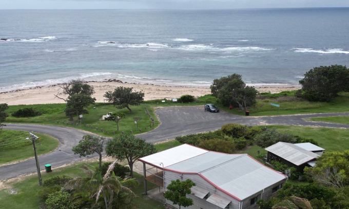 Minnie Water House | 1 Waratah - Delightful Cottage Getaway