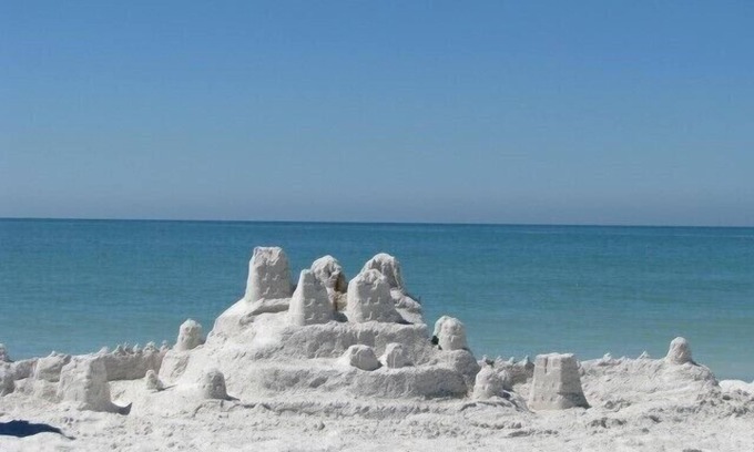 Bradenton Beach Condo | 10/10 EXCEPTIONAL! -153 REVIEWS-ANNA MARIA ISLAND-2B/2B-RENOVATED-WELL STOCKED