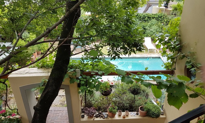 Stellenbosch Central Bed & Breakfast | 10 Alexander B&B