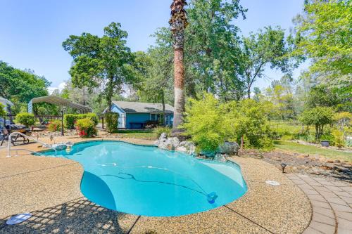Happy Valley House | 10 Mi to Redding Serene Escape with Spacious Yard!