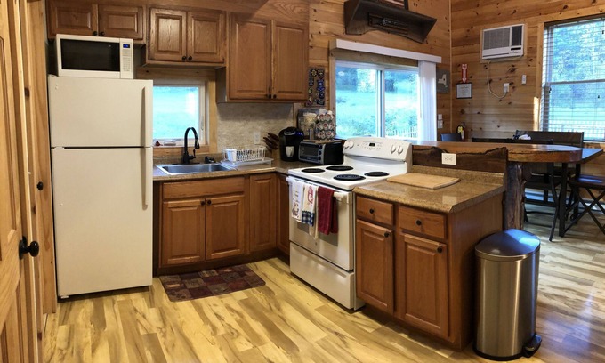 Laurens Cabin | 10 MINS to Allstar Village, 20 MINS to Dreamspark