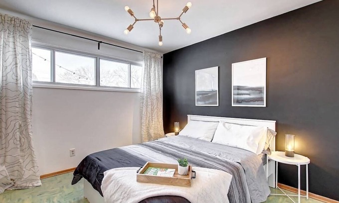 Northeast Edmonton House | 10 Mins to DT & Expo Centre -River view Bungalow