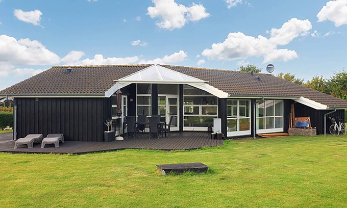 Spodsbjerg House | 10 person holiday home in Rudkøbing-By Traum