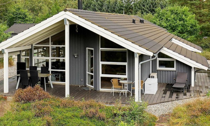 Nordost House | 10 person holiday home in Sæby