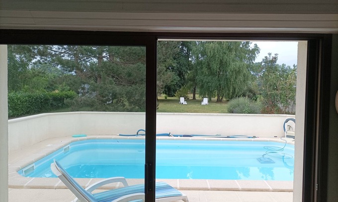 Magne House | 10-person house with private pool on enclosed grounds in the Marais Poitevin