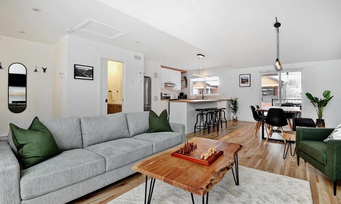 Stoneham Ski Chalet | 100 Chemin des Ruisselets