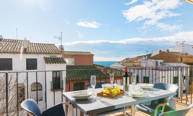 Calella de Palafrugell Apartment | 100 m² Apartment ∙ 3 bedrooms ∙ 6 guests
