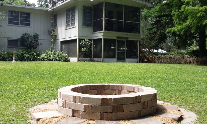 Dunnellon House | 100 FT OF RIVER FRONT! HALFWAY BETWEEN KP HOLE & SWAMPY'S!