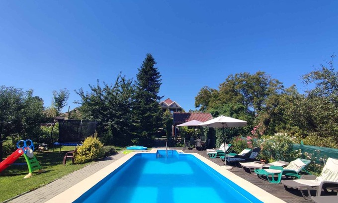 Balatonfoldvar Apartment | 100 m² Apartment ∙ 2 bedrooms ∙ 6 guests