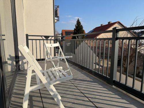 Gerasdorf bei Wien Apartment | 100 m2 Apartment with Balcony & Free Parking