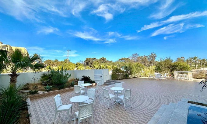 Gammarth Apartment | 100 m² Apartment ∙ 1 bedroom ∙ 4 guests