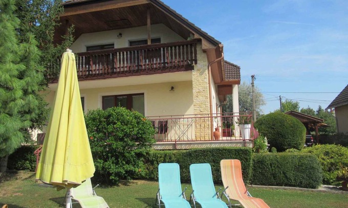 Csopak Apartment | 100 m² Apartment ∙ 2 bedrooms ∙ 4 guests