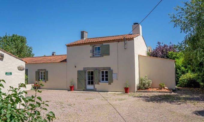 Froidfond Cottage | 100 m² Cabin ∙ 4 bedrooms ∙ 8 guests