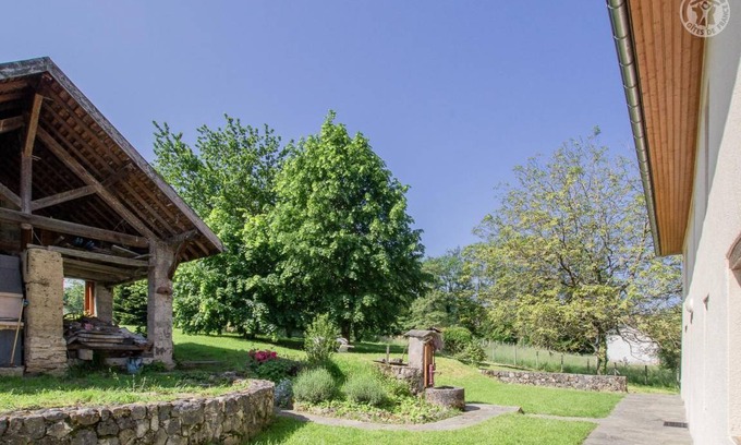 La Bridoire House | 100 m² Gîte ∙ 2 bedrooms ∙ 6 guests