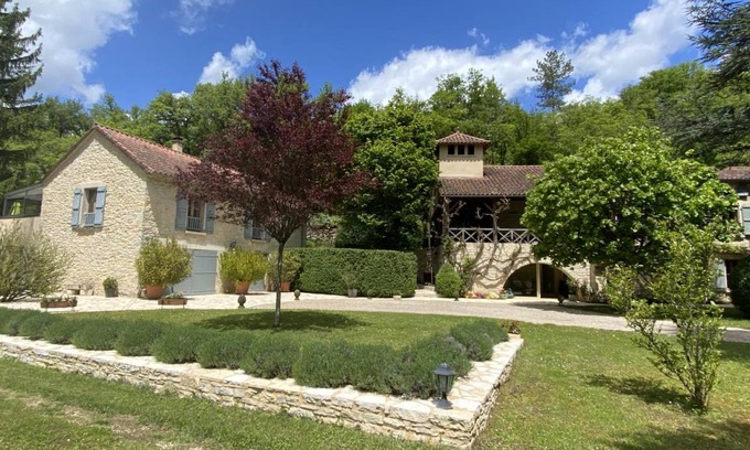 Saint-Medard House | 100 m² Gîte ∙ 2 bedrooms ∙ 4 guests