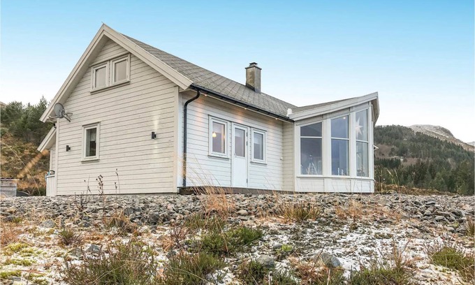 Selje House | 100 m² House ∙ 3 bedrooms ∙ 8 guests