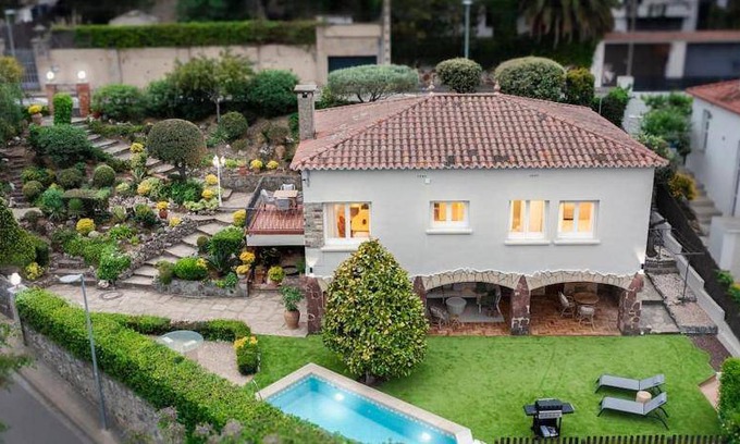Sant Cugat del Valles House | 100 m² House ∙ 3 bedrooms ∙ 6 guests