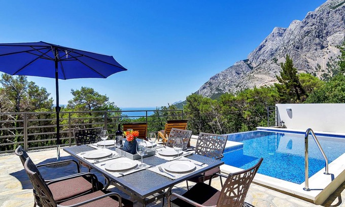 Bast House | 100 m² House ∙ 3 bedrooms ∙ 6 guests