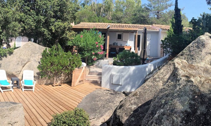Santa Giulia Villa | 100 metres from Santa Guilia beach, comfortable, garden furniture, barbecue