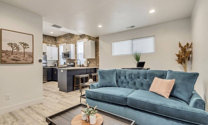 Downtown Salt Lake City Apartment | 100 yr-old Charm! You won't want to leave - minutes to Downtown.