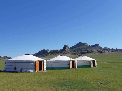 Tov House | 1000 Starlight Steppe Camp